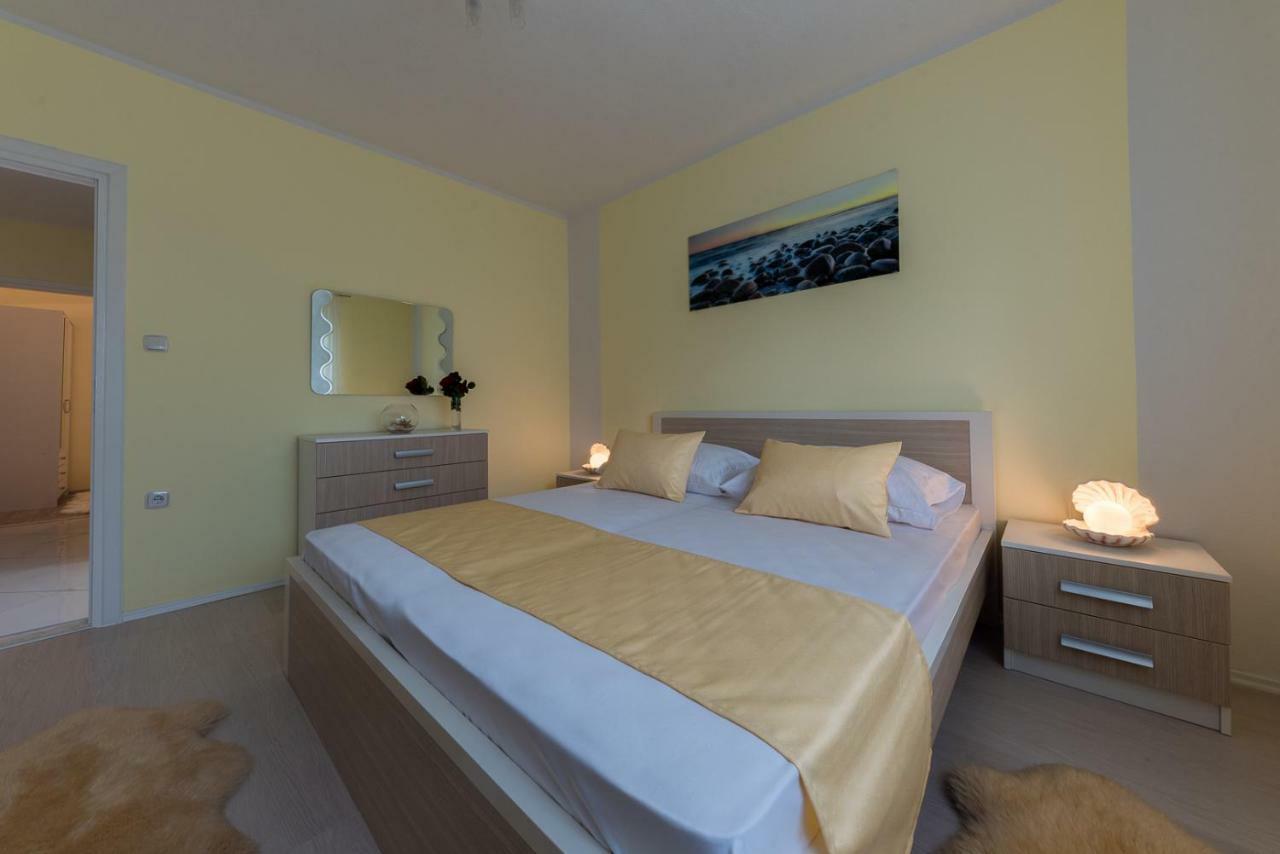 Apartment Danijela II Sibenik Bagian luar foto