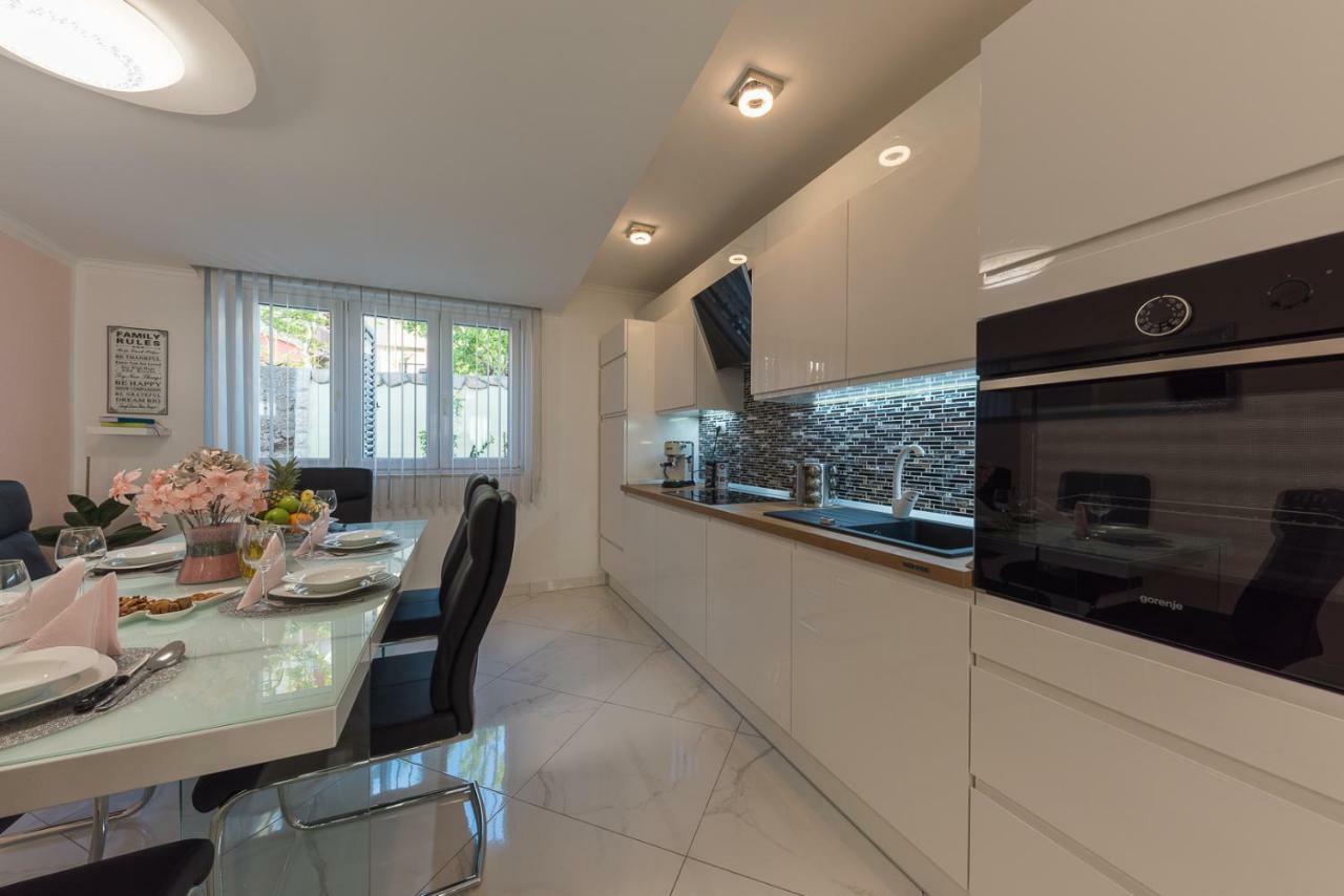 Apartment Danijela II Sibenik Bagian luar foto